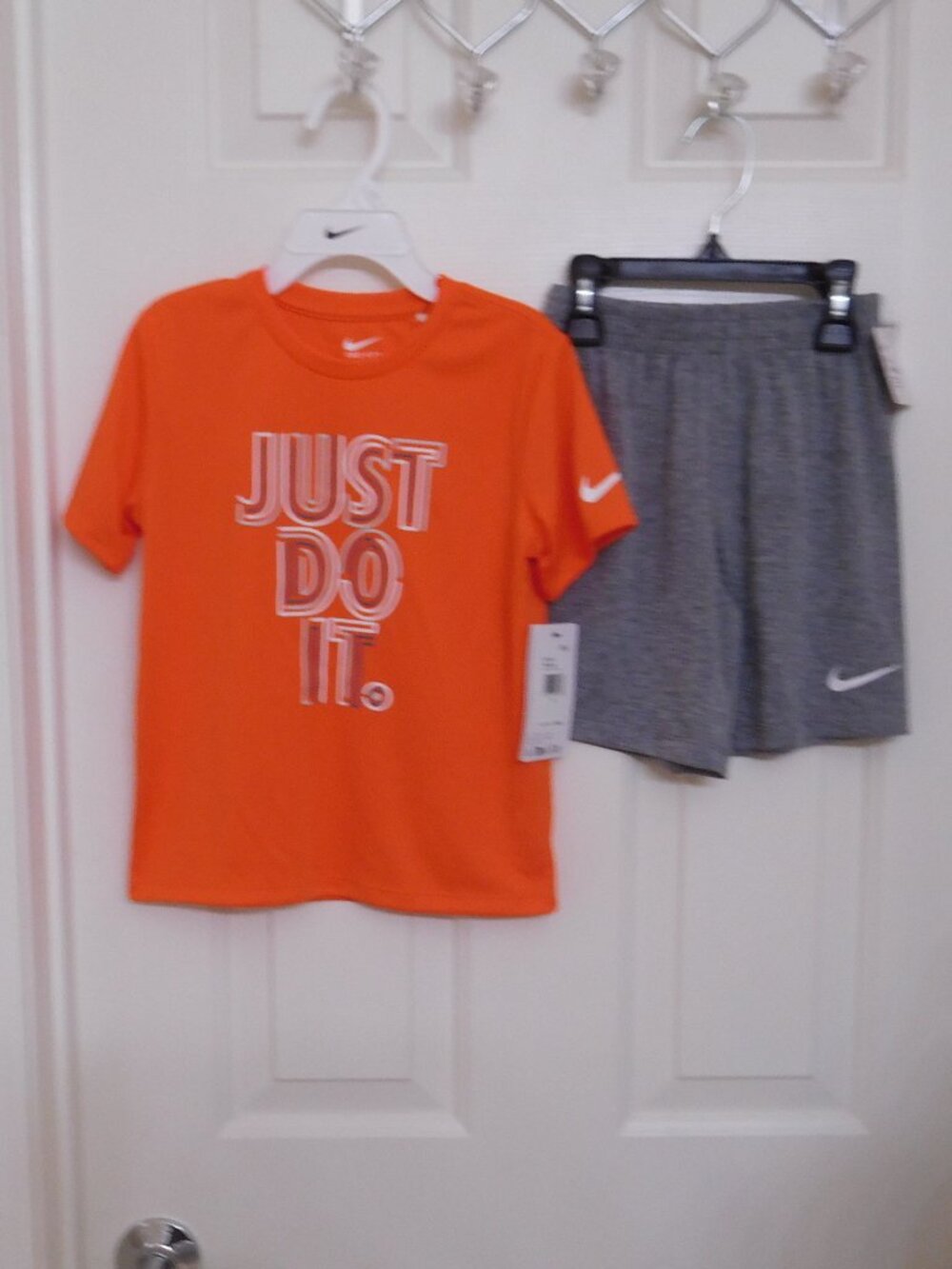 NWT 4 Nike 2pc Outfits Shirt & Shorts Set Blue Orange Red Bundle sz 4t - Picture 4 of 5